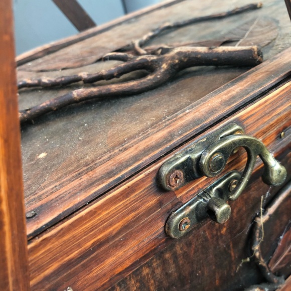 Vintage One of a Kind Wooden Box Basket - Picture 13 of 16